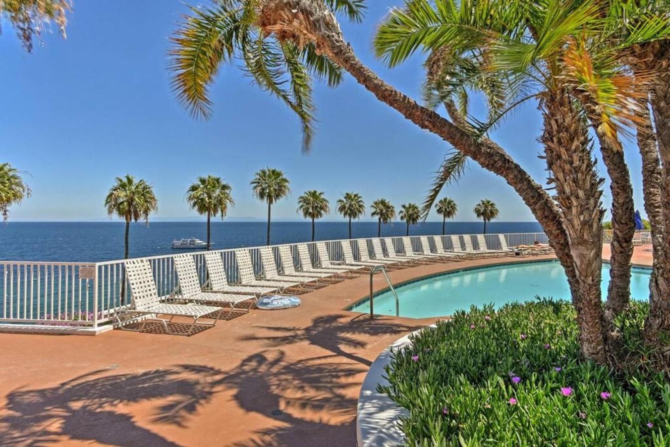 Gorgeous Oceanfront With Panoramic Views